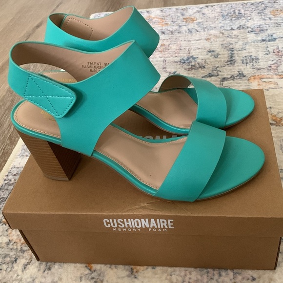 Vegan cushionaire memory foam turquoise sandals - Picture 2 of 8